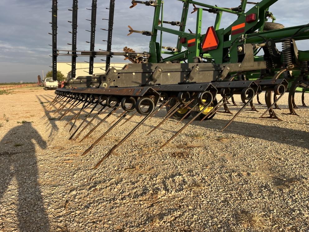 Image for 2004 John Deere 2210