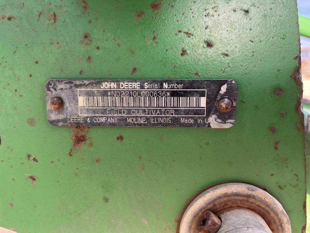 Image for 2004 John Deere 2210