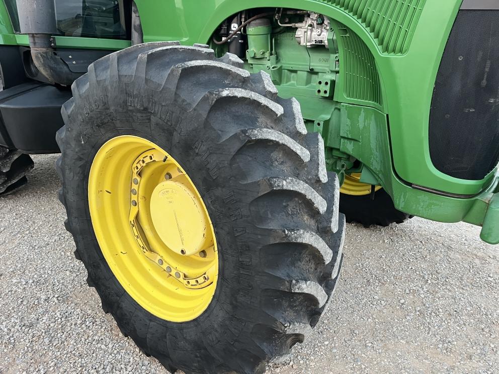 Image for 2002 John Deere 8220