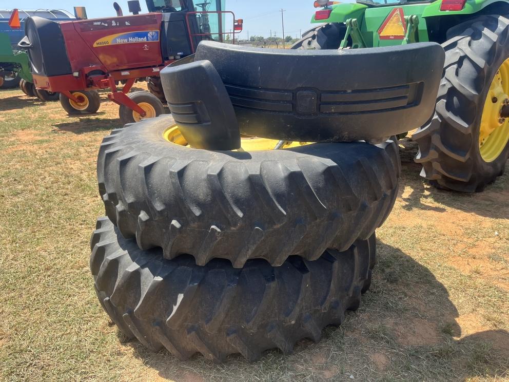 Image for 2002 John Deere 8220