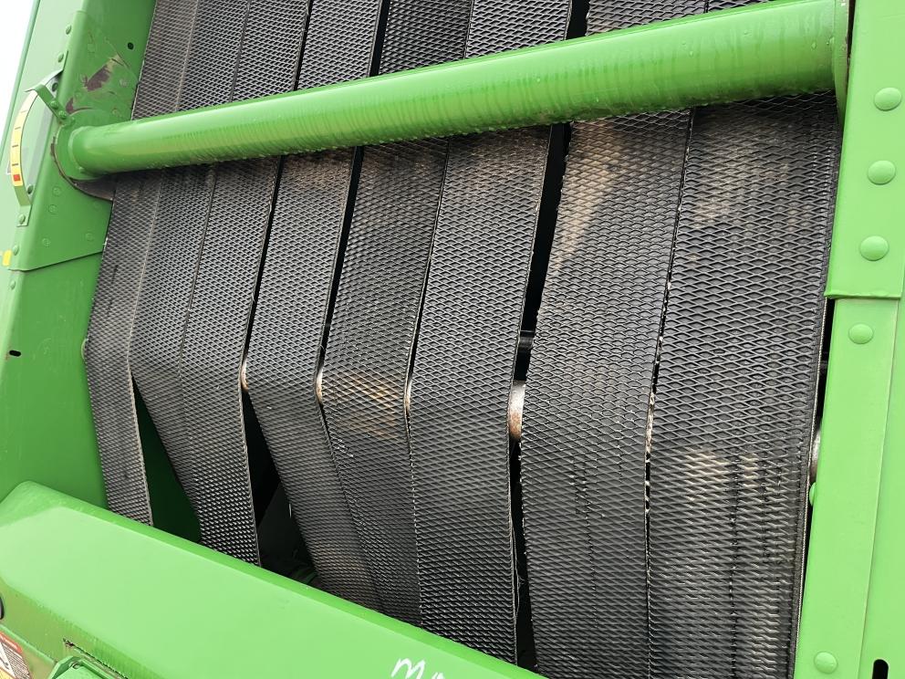 Image for 2002 John Deere 567