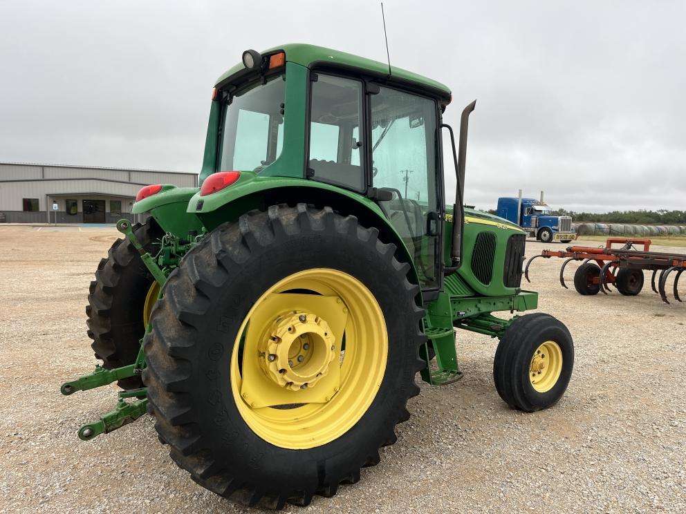 Image for 2003 John Deere 6420