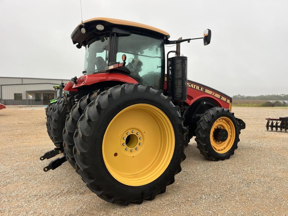 Image for 2013 Versatile 260