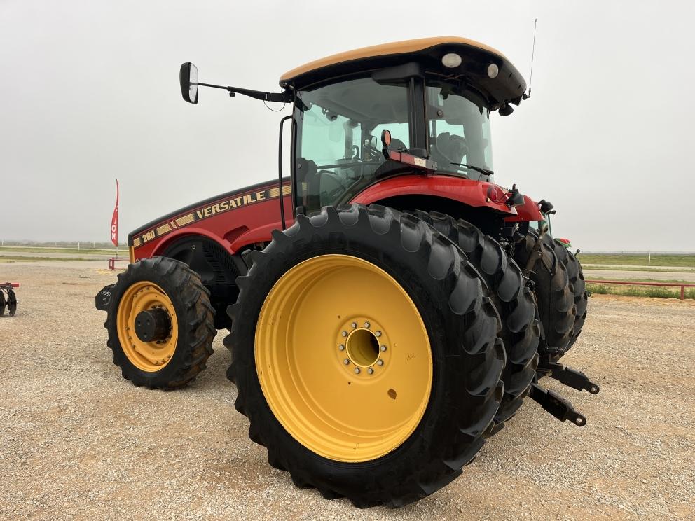 Image for 2013 Versatile 260