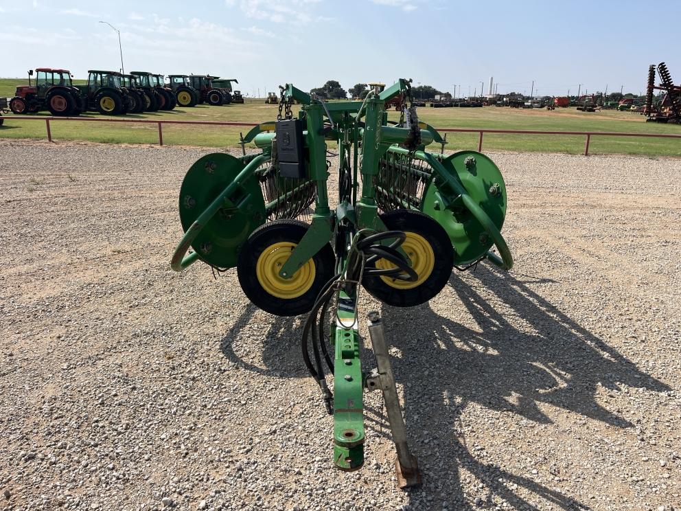 Image for 2005 John Deere 705