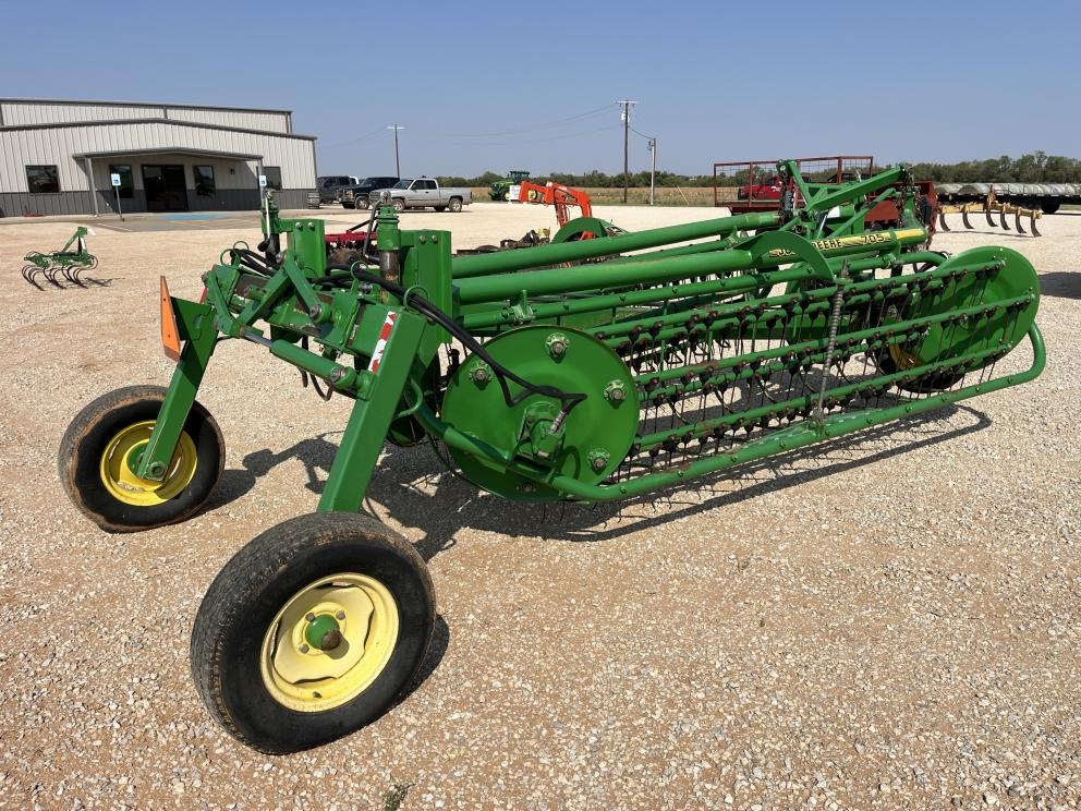 Image for 2005 John Deere 705