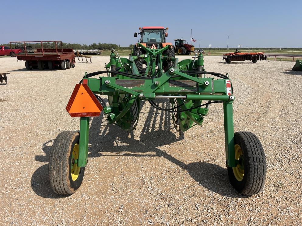 Image for 2005 John Deere 705
