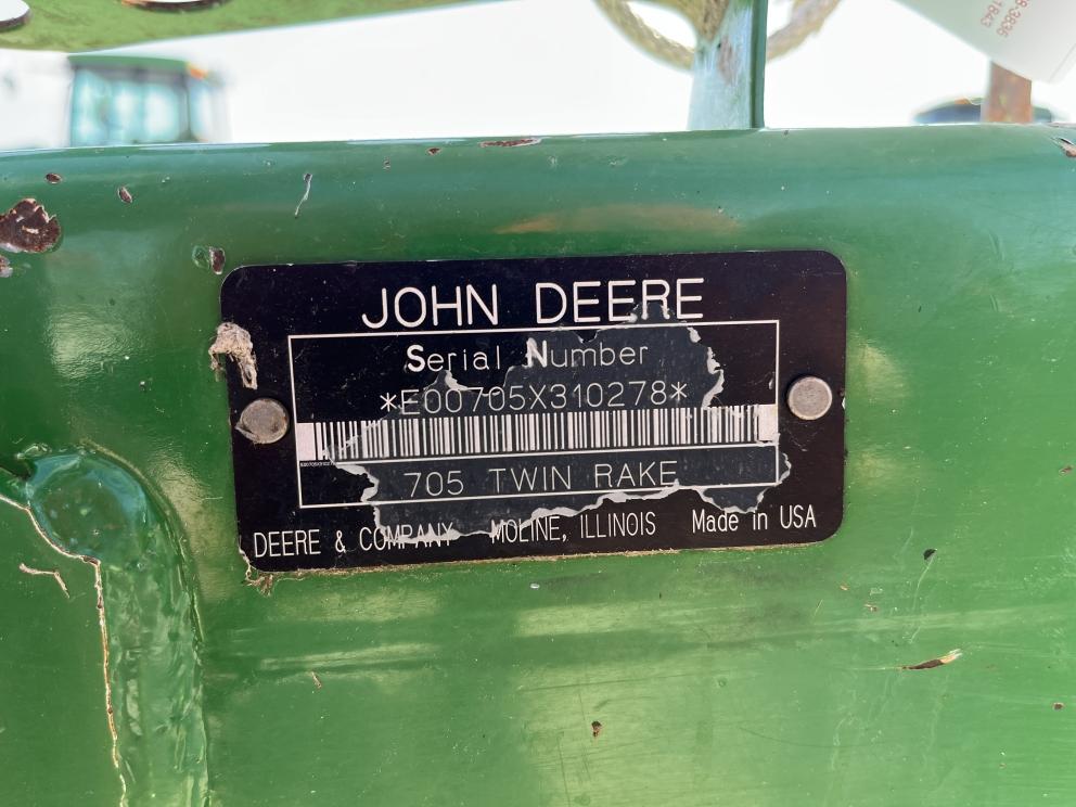 Image for 2005 John Deere 705