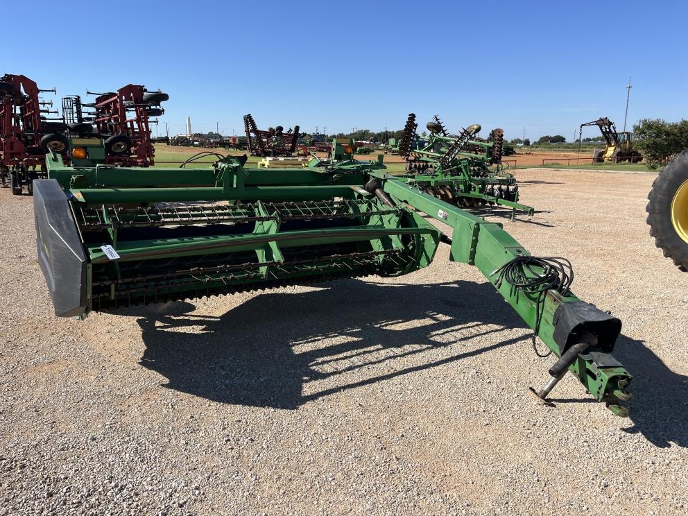 Image for 1999 John Deere 820
