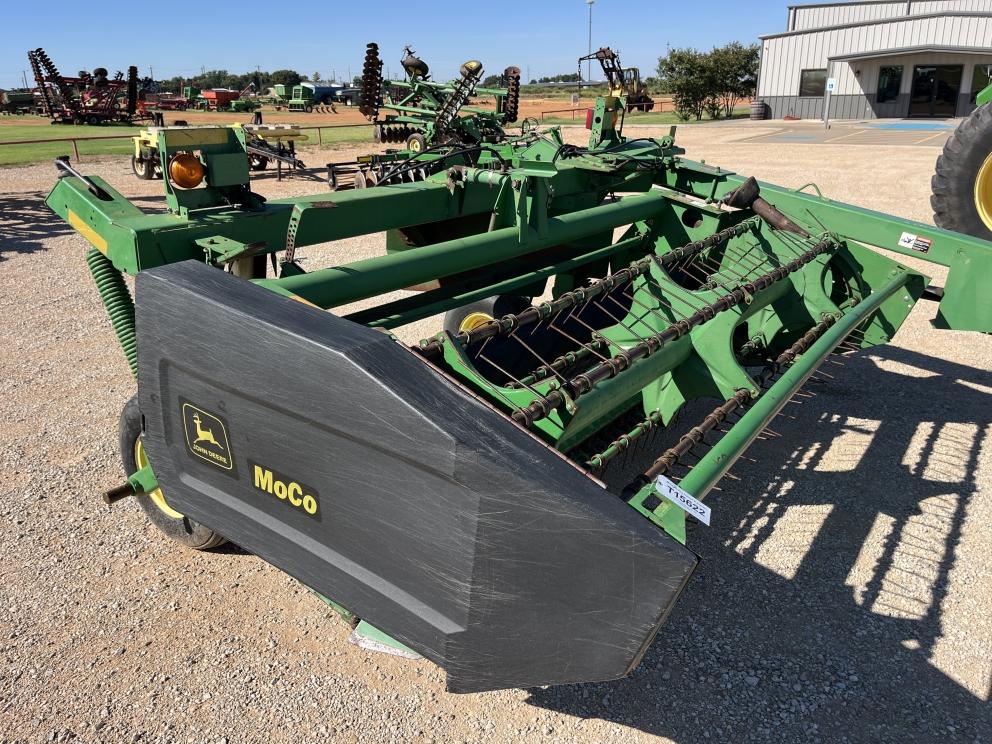 Image for 1999 John Deere 820