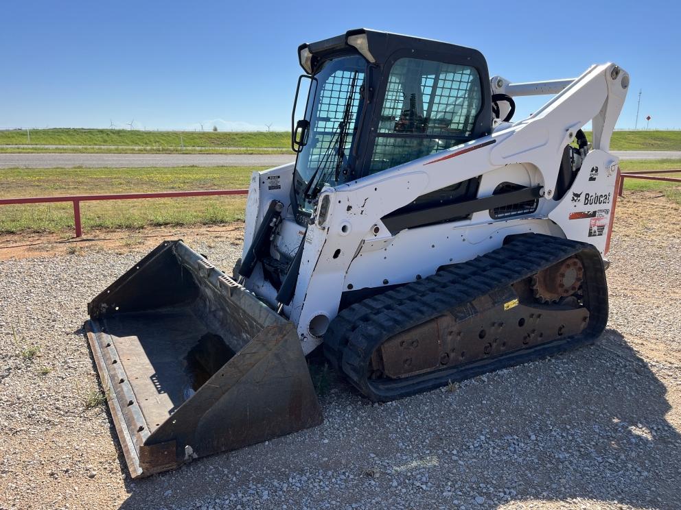 Image for 2015 Bobcat T870