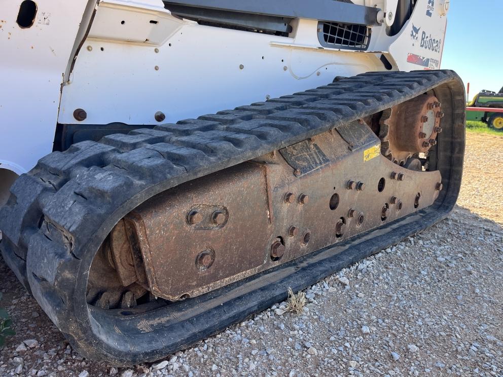 Image for 2015 Bobcat T870