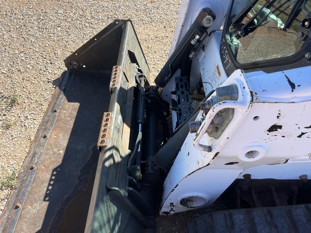 Image for 2015 Bobcat T870