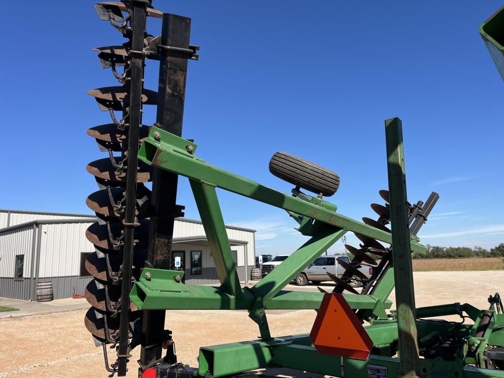 Image for 1998 John Deere 630