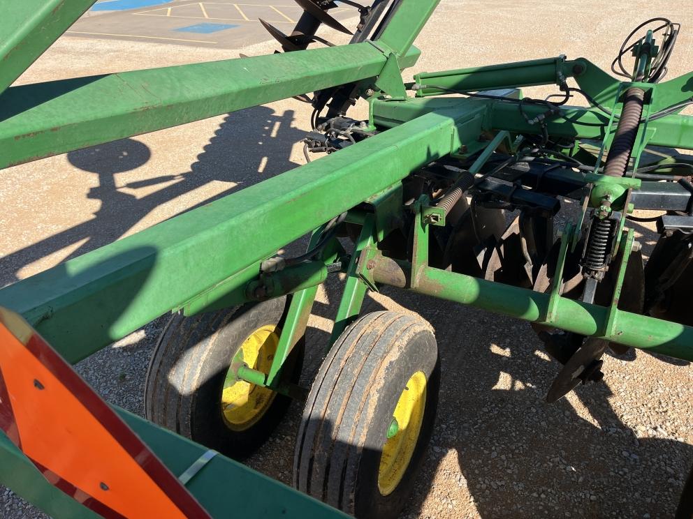 Image for 1998 John Deere 630