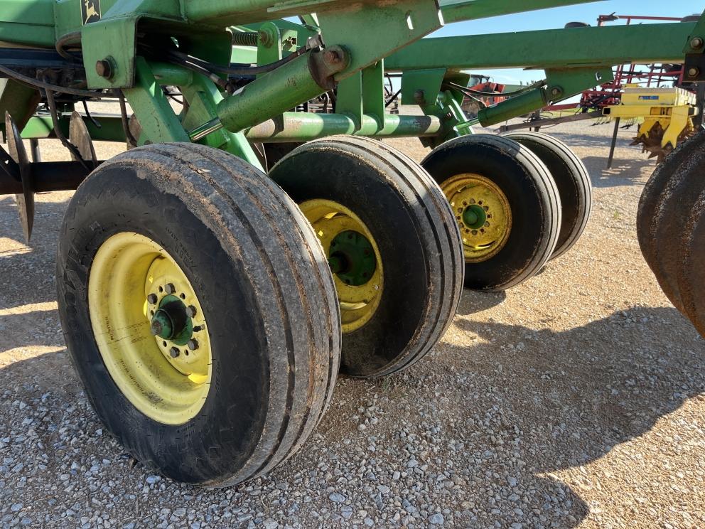Image for 1998 John Deere 630