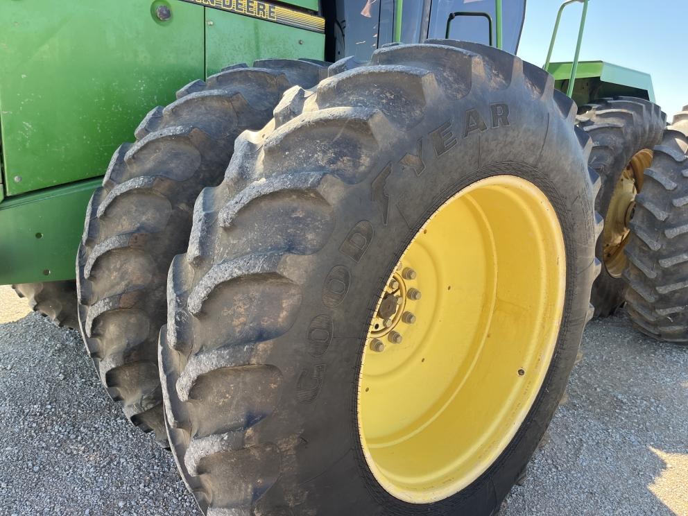Image for 1996 John Deere 8770