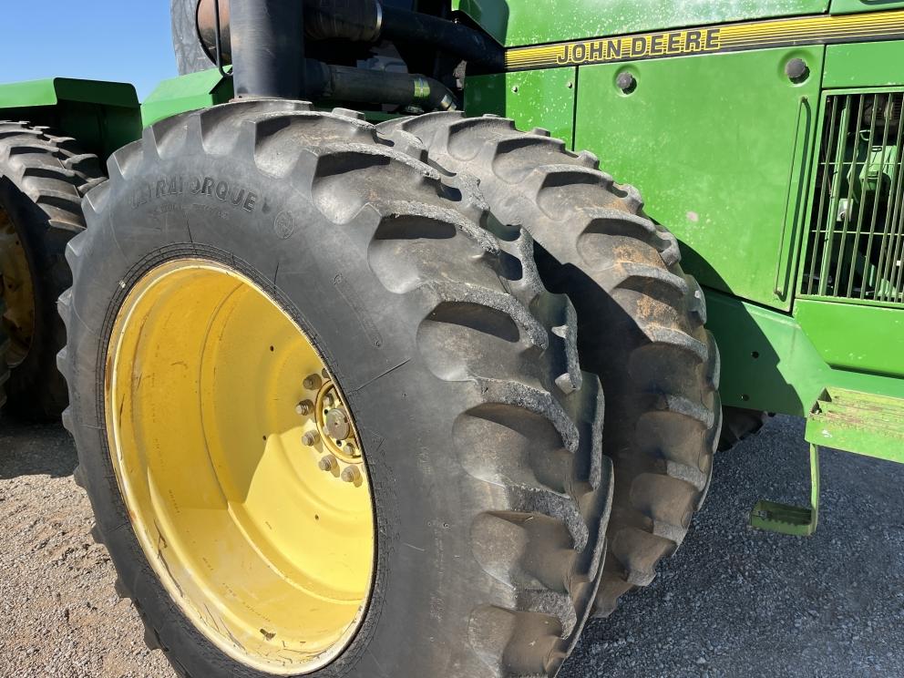 Image for 1996 John Deere 8770