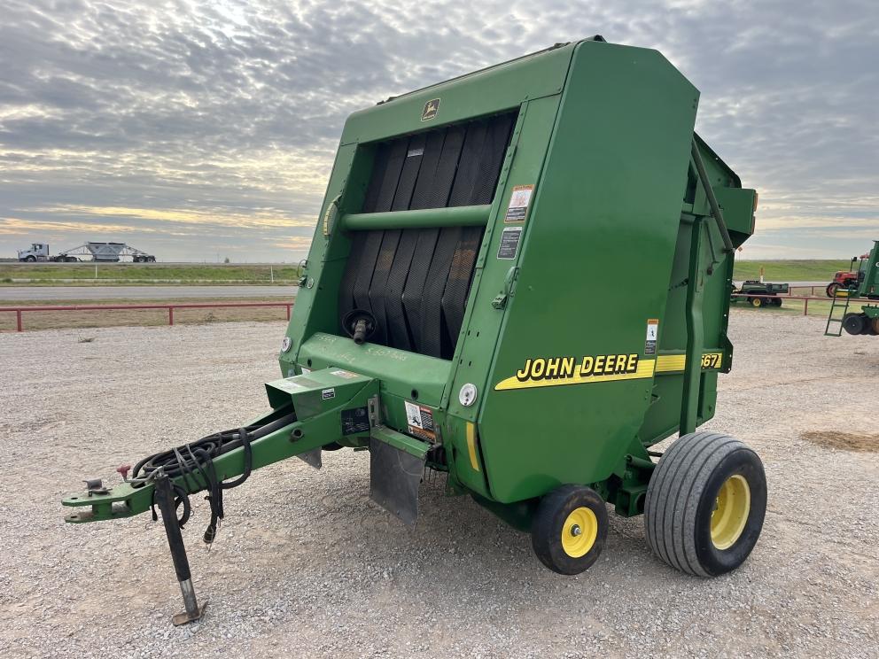 Image for 2000 John Deere 567
