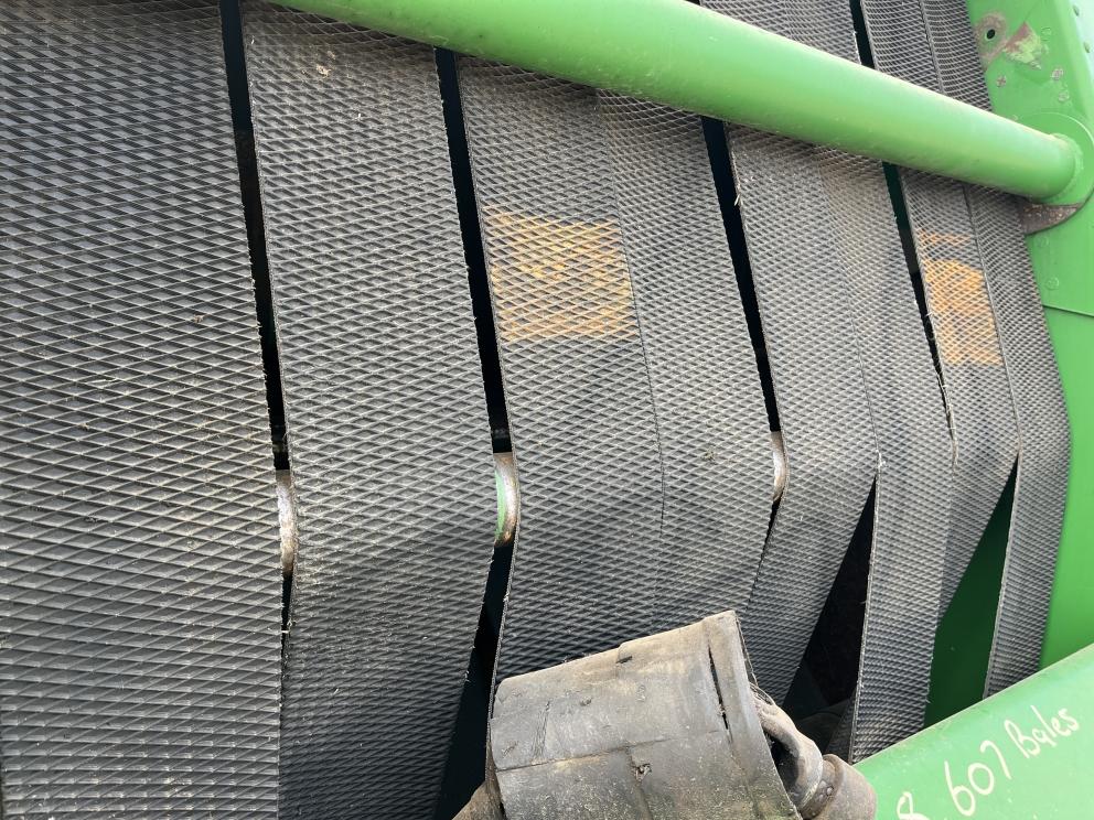Image for 2000 John Deere 567