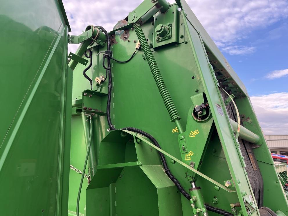 Image for 2000 John Deere 567