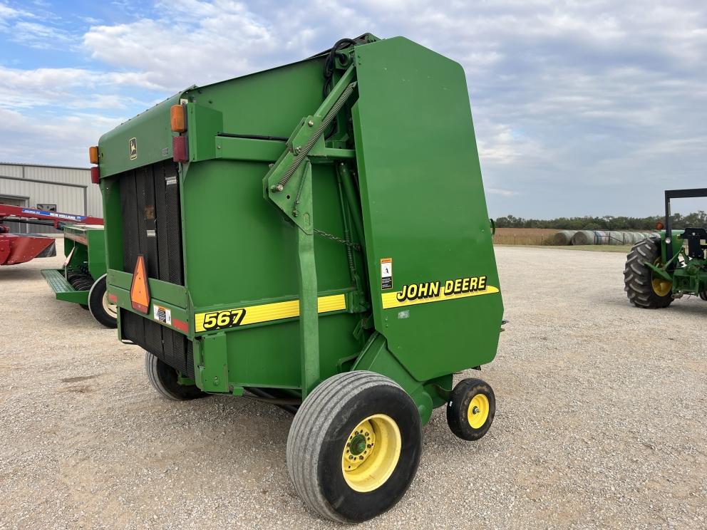 Image for 2000 John Deere 567