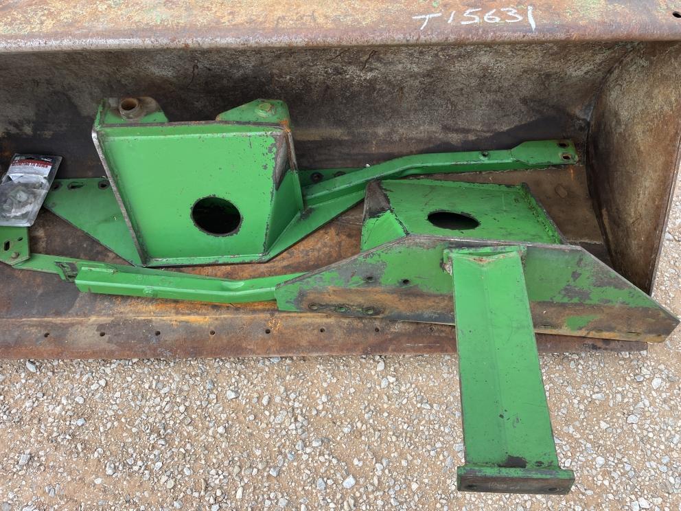Image for 1995 John Deere 725