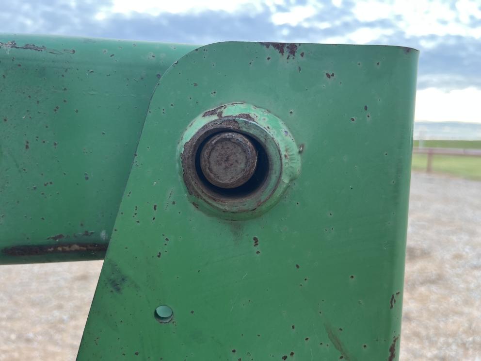 Image for 1995 John Deere 725