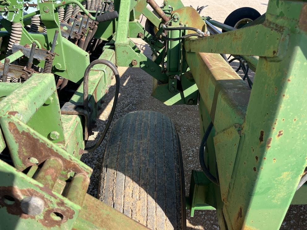 Image for 1984 John Deere 515