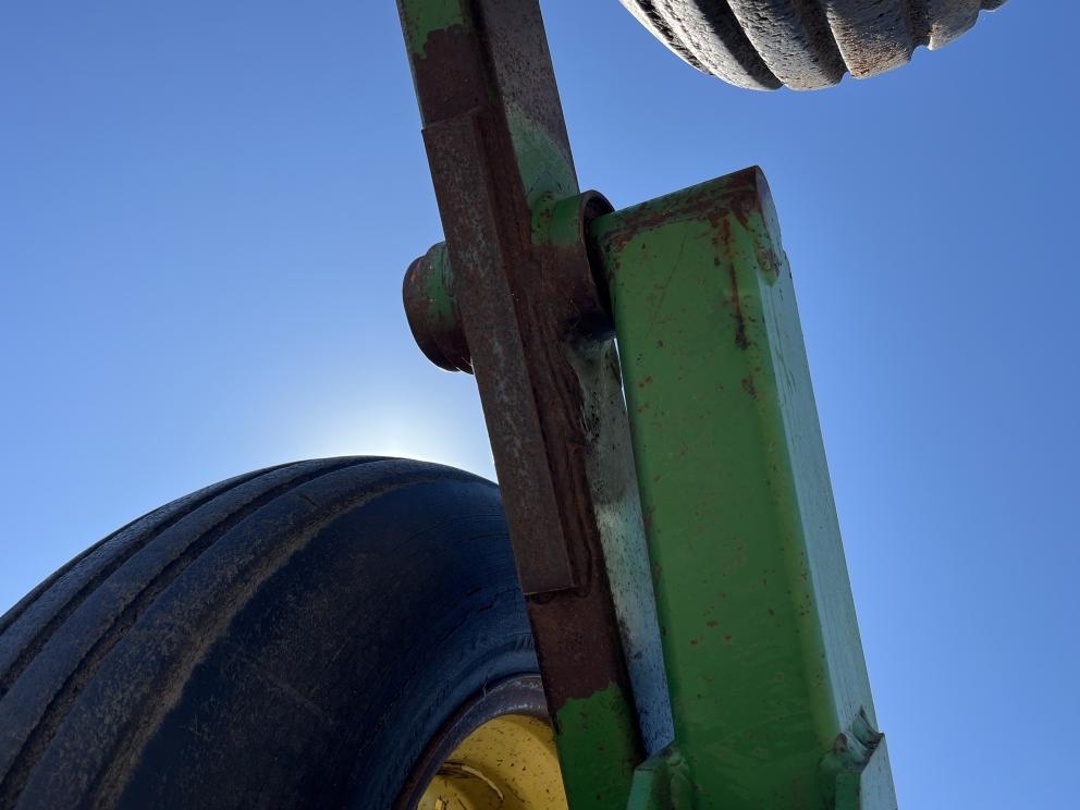 Image for 1990 John Deere 610