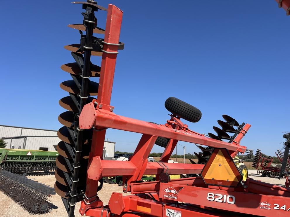 Image for 2014 Kuhn 8210-28W