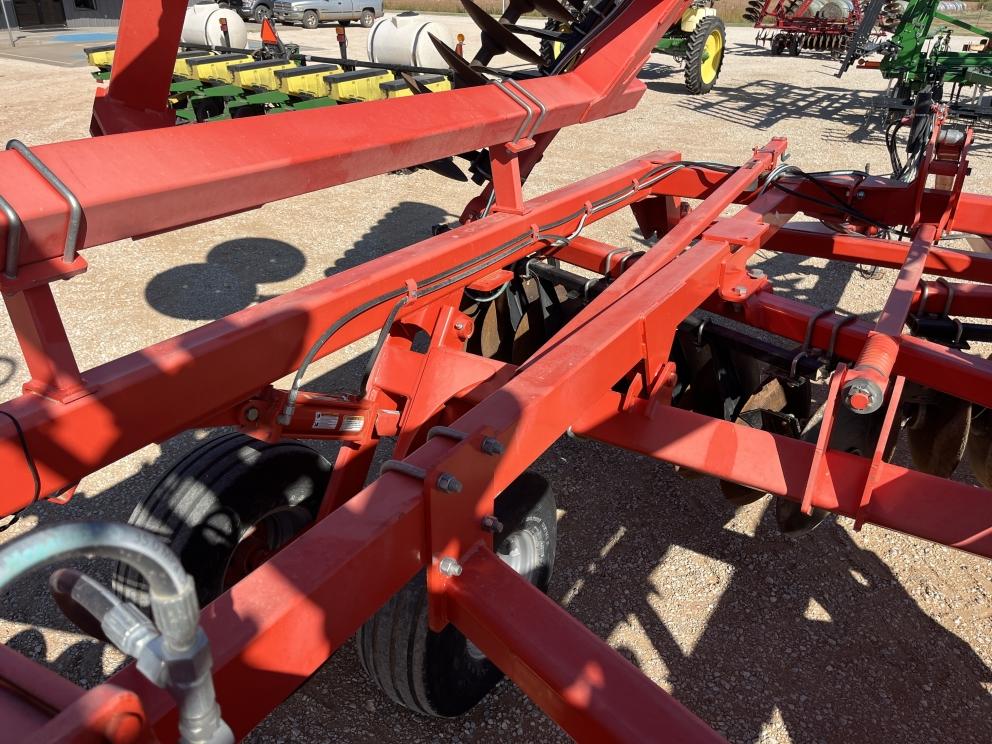 Image for 2014 Kuhn 8210-28W