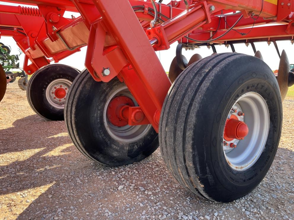 Image for 2014 Kuhn 8210-28W