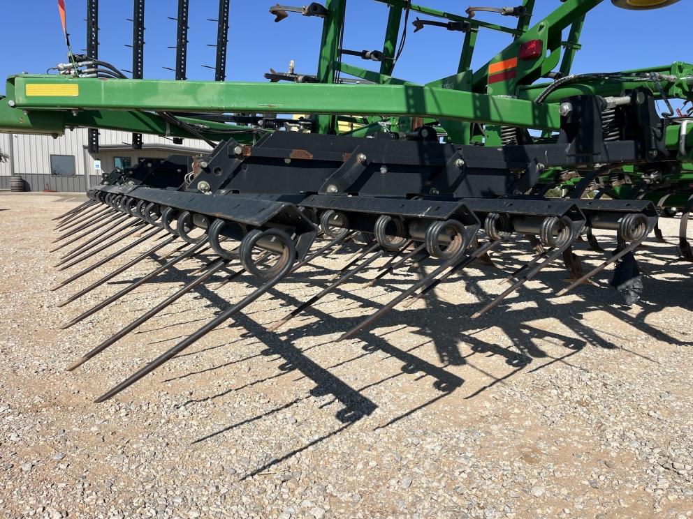 Image for 2013 John Deere 2210