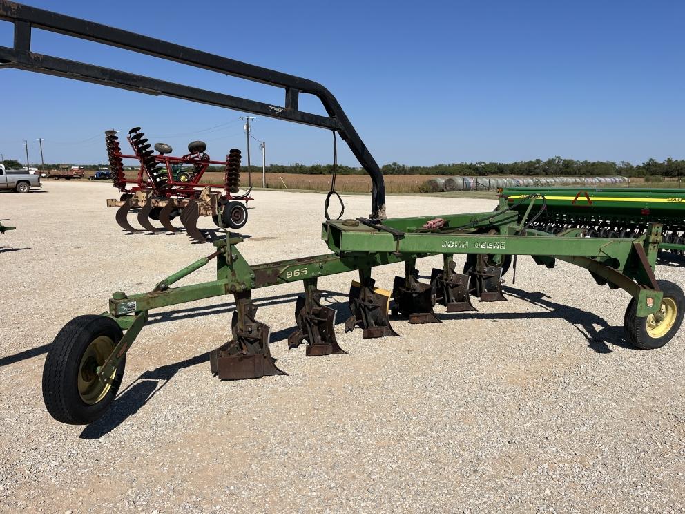 Image for 1995 John Deere 965