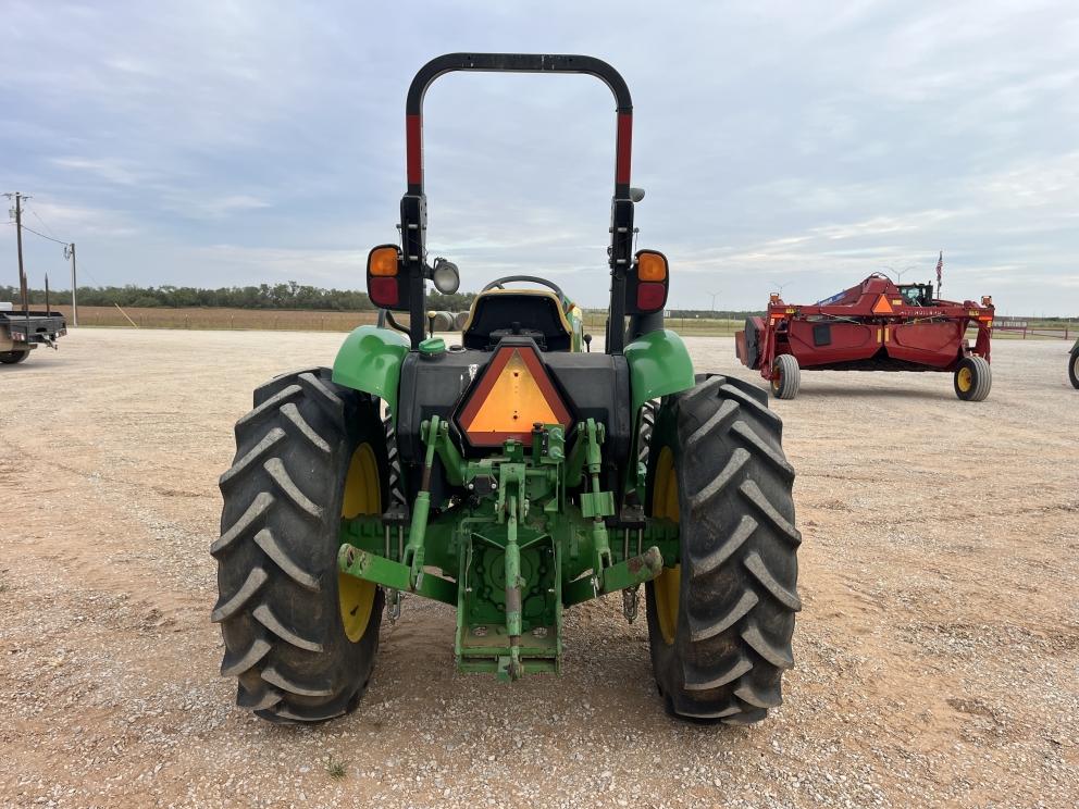 Image for 2015 John Deere 5055E