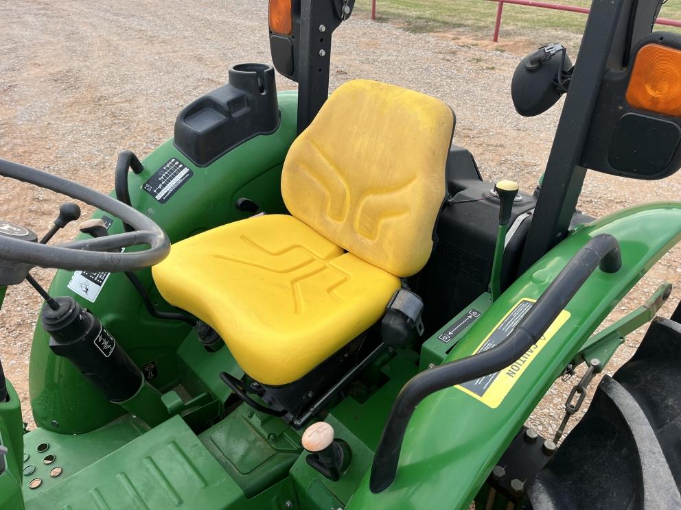 Image for 2015 John Deere 5055E