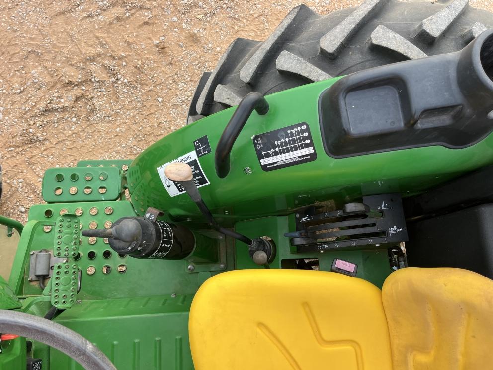 Image for 2015 John Deere 5055E