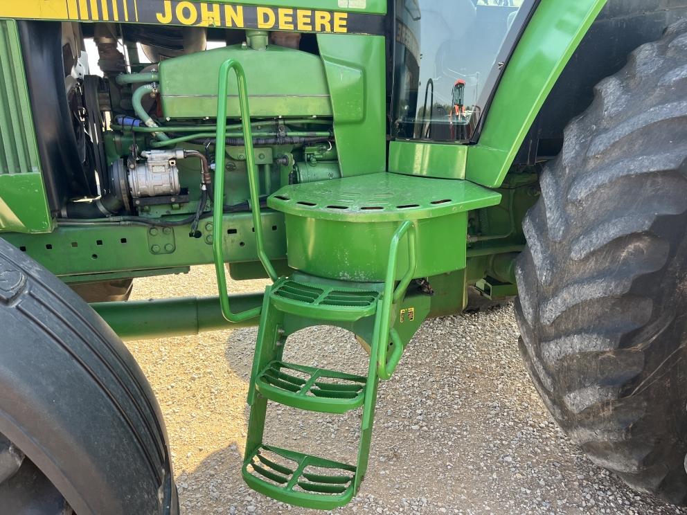 Image for 1993 John Deere 4960