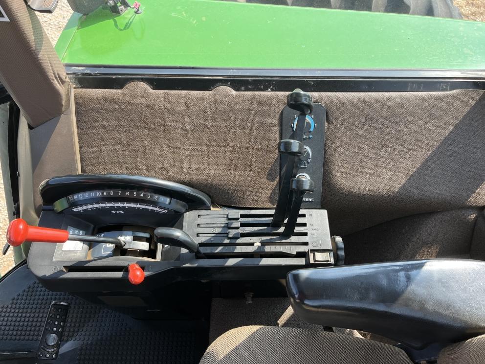 Image for 1993 John Deere 4960