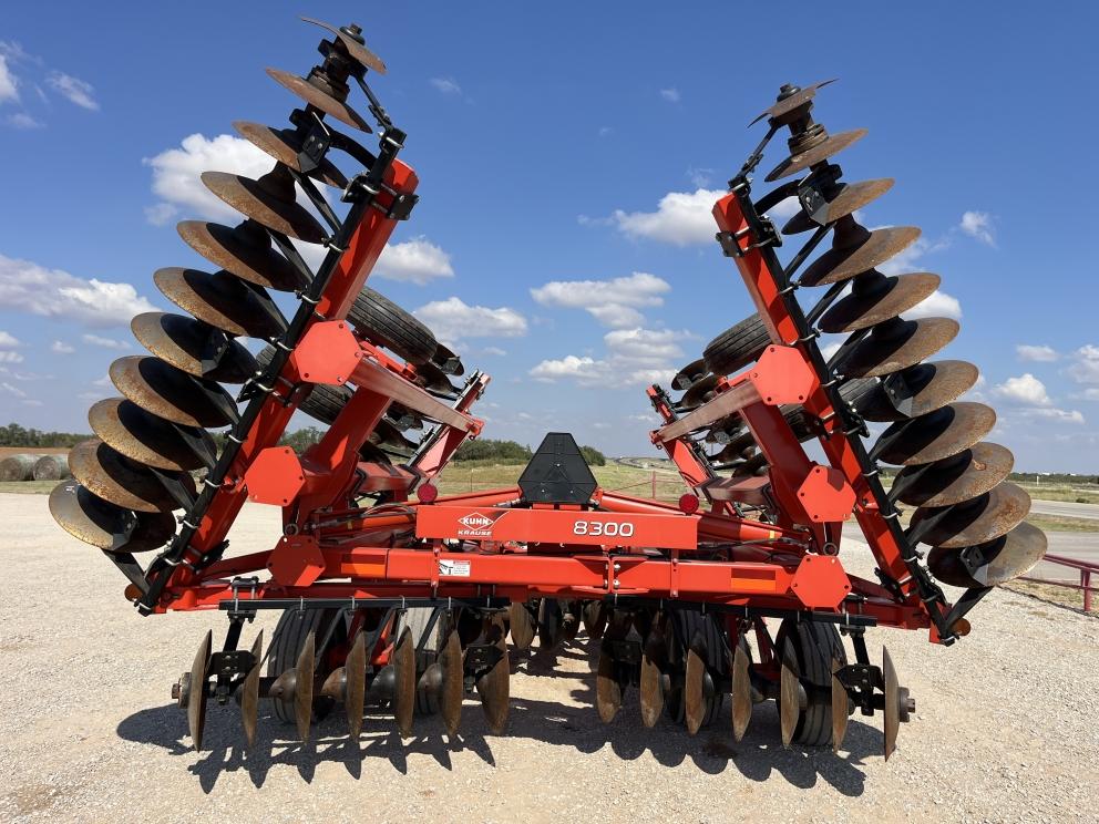 Image for 2012 Kuhn 8300-28W