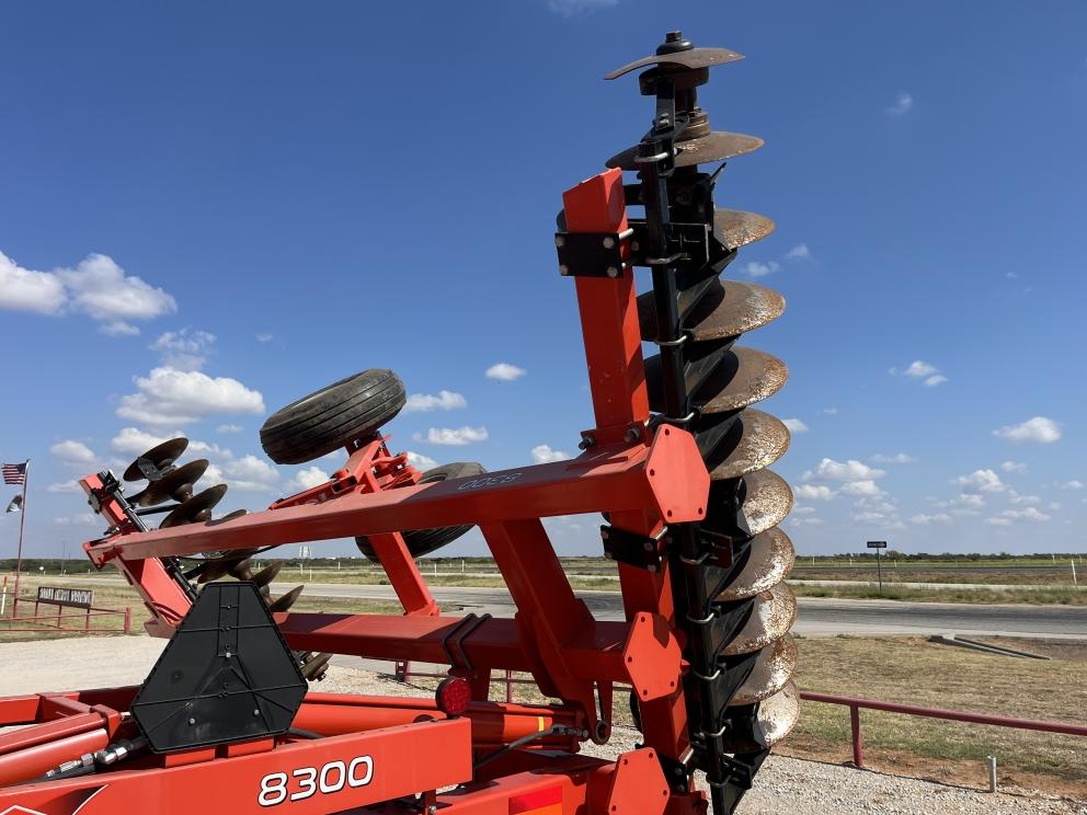 Image for 2012 Kuhn 8300-28W