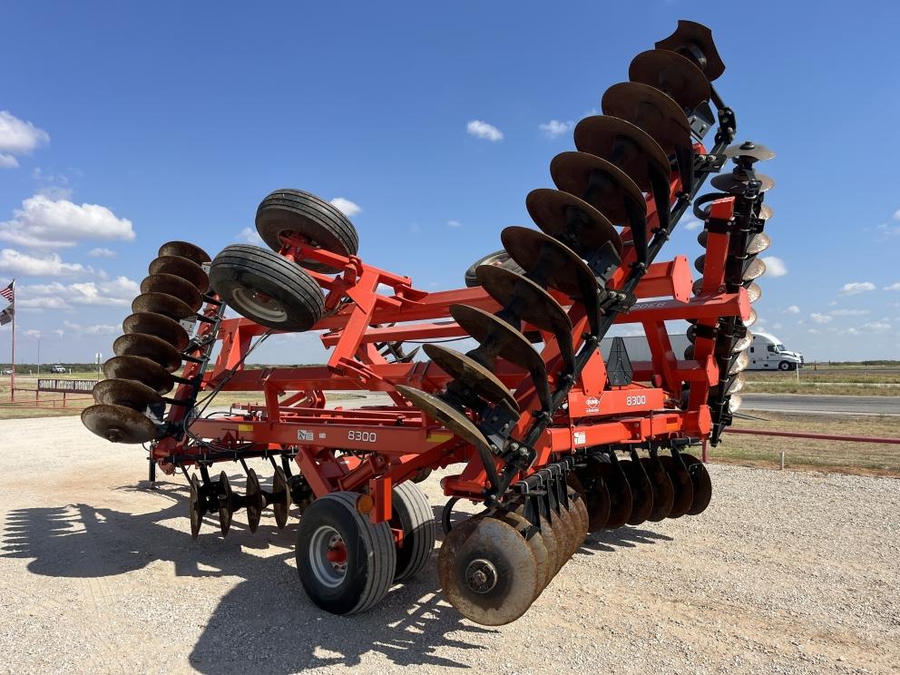 Image for 2012 Kuhn 8300-28W