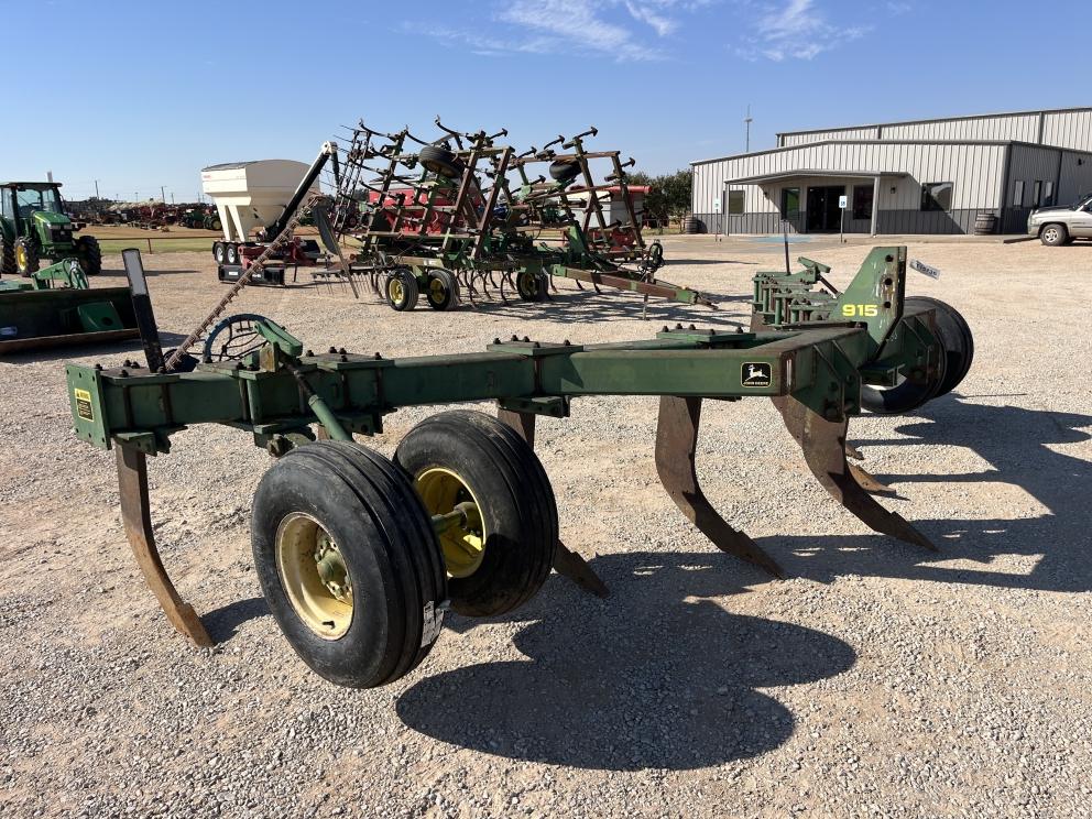 Image for 1991 John Deere 915