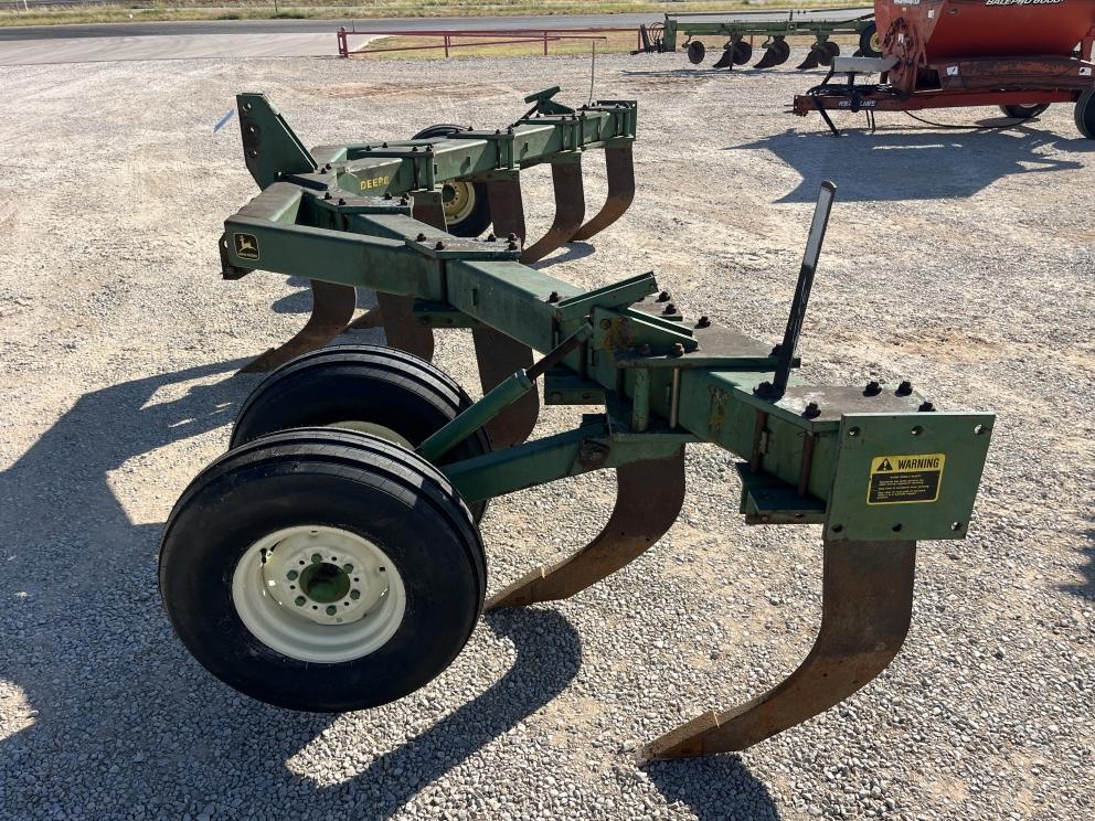 Image for 1991 John Deere 915