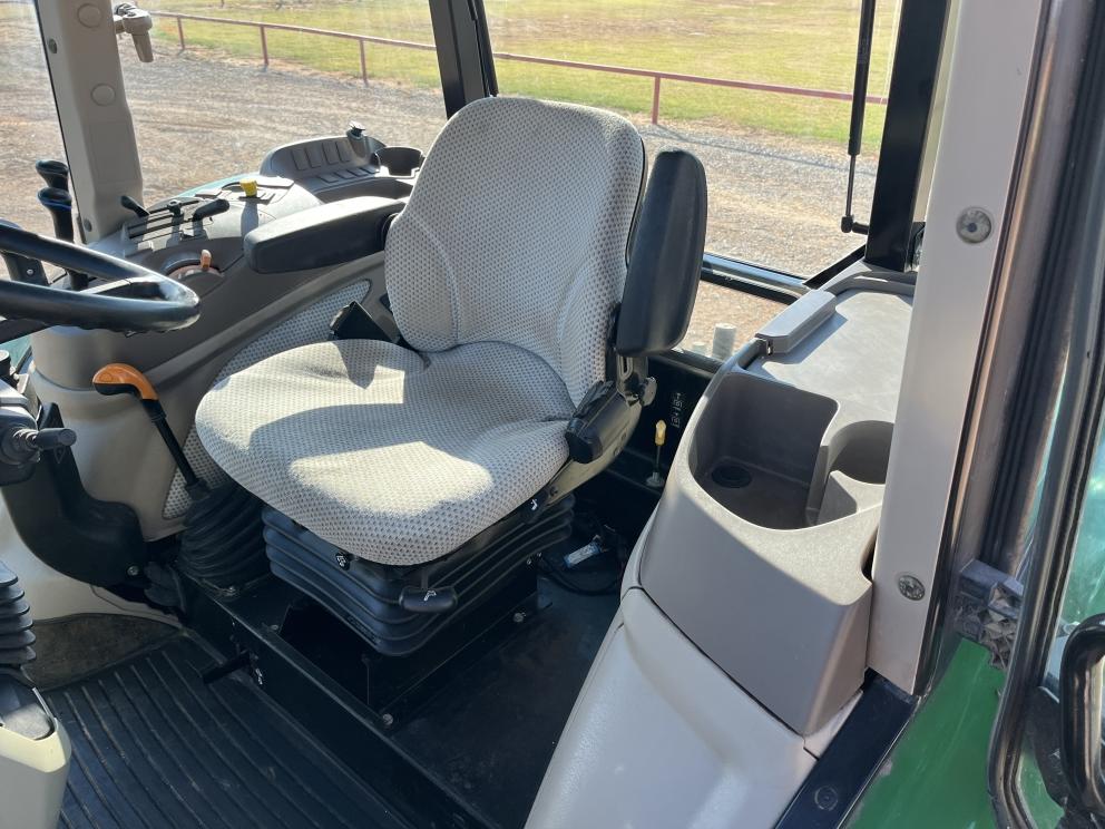 Image for 2017 John Deere 5100E