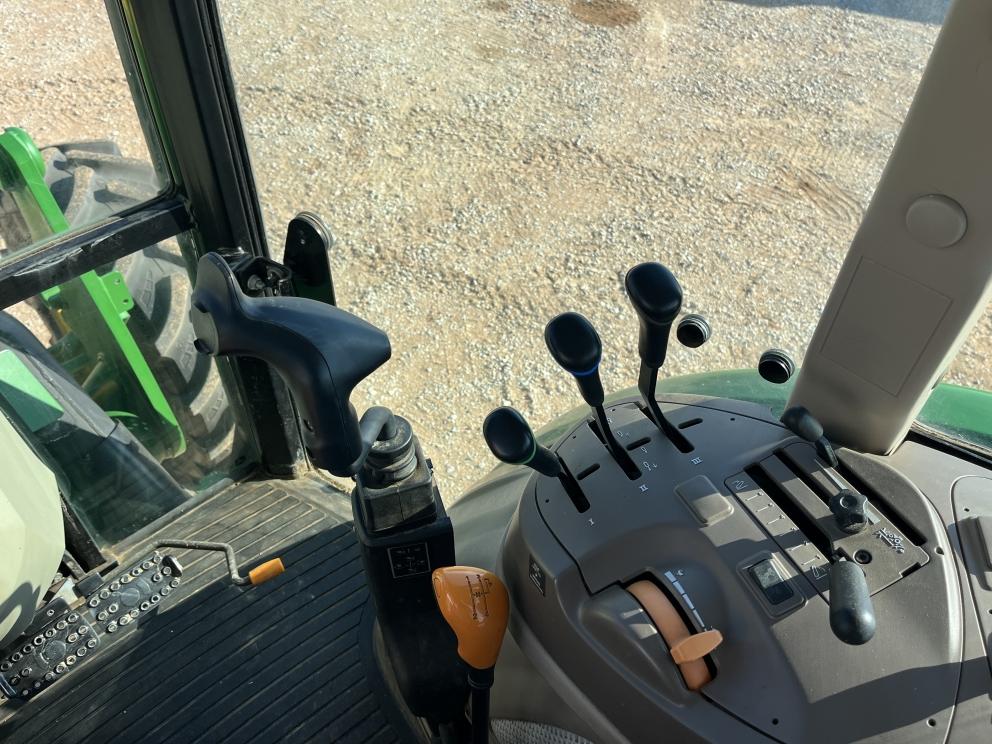 Image for 2017 John Deere 5100E