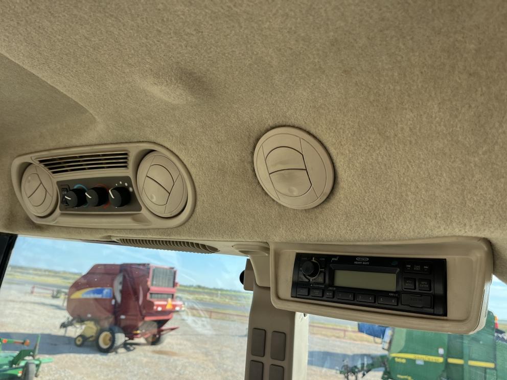 Image for 2017 John Deere 5100E