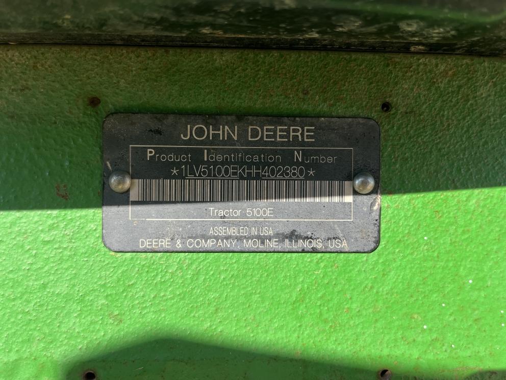 Image for 2017 John Deere 5100E