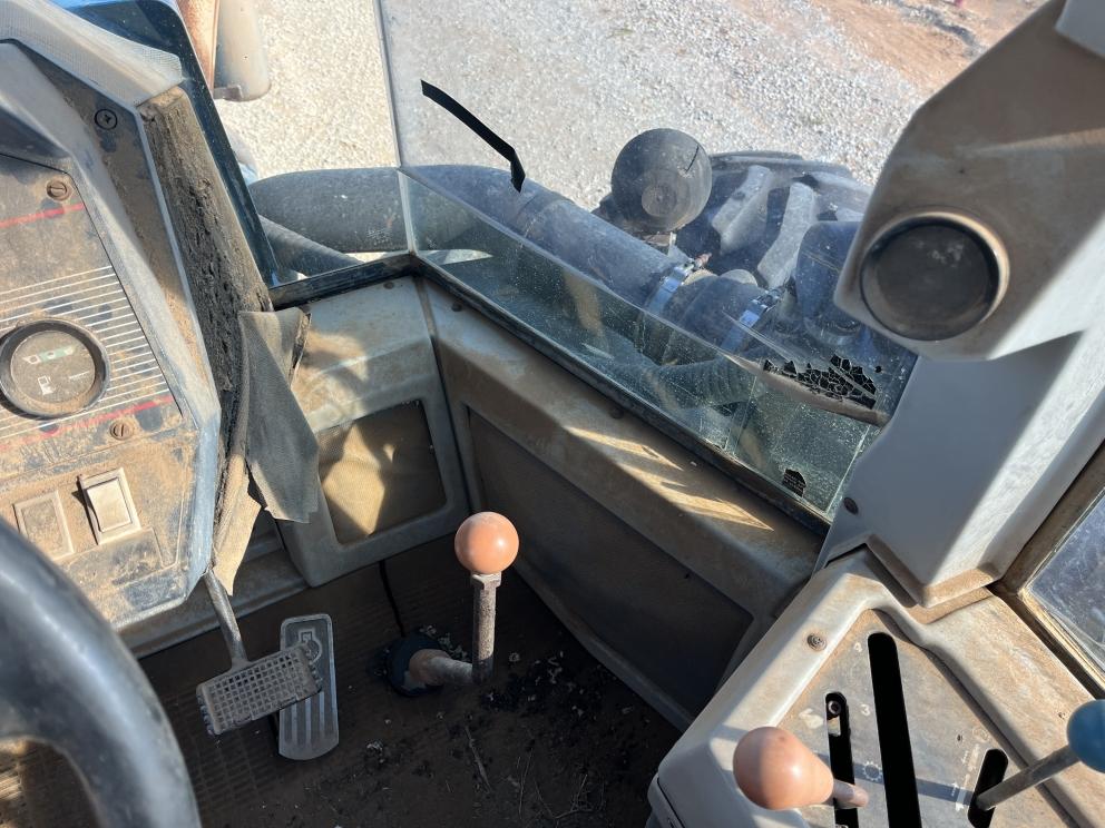 Image for 1989 Versatile 846